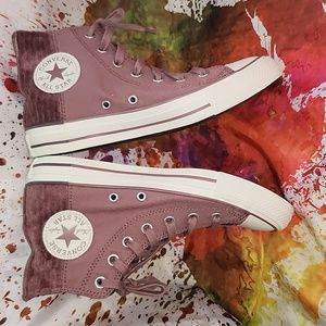 Converse All Star Hi Cozy Utility women's size 8